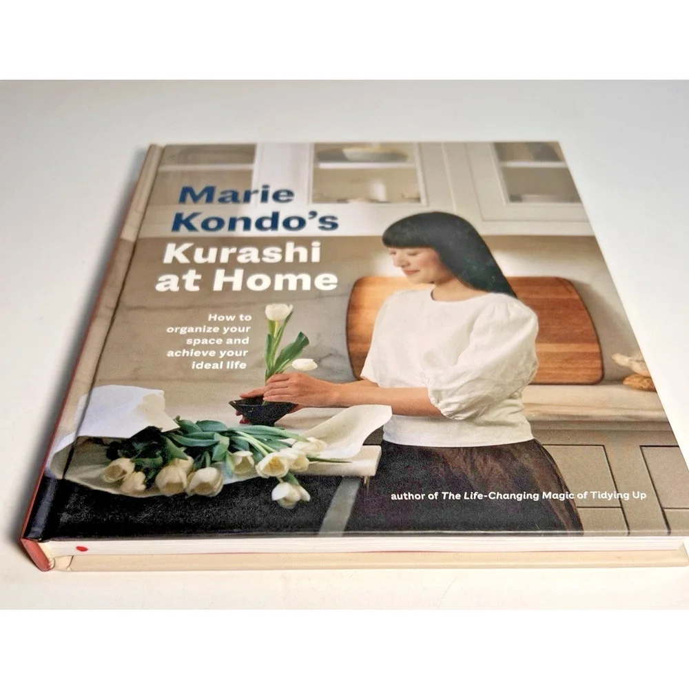 Marie Kondo's Kurashi at Home: How to Organize Your Space and Achieve Your I...